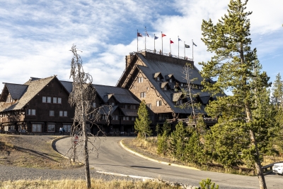 Old Faithful Inn Yellowstone 2024